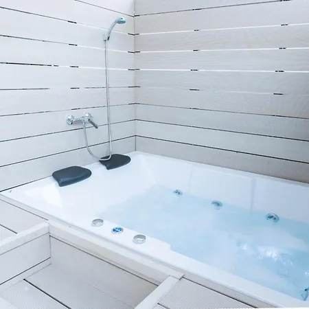 Totemic Vista By Nexus, With Jacuzzi And Views Next To Ataturk * Thessaloniki